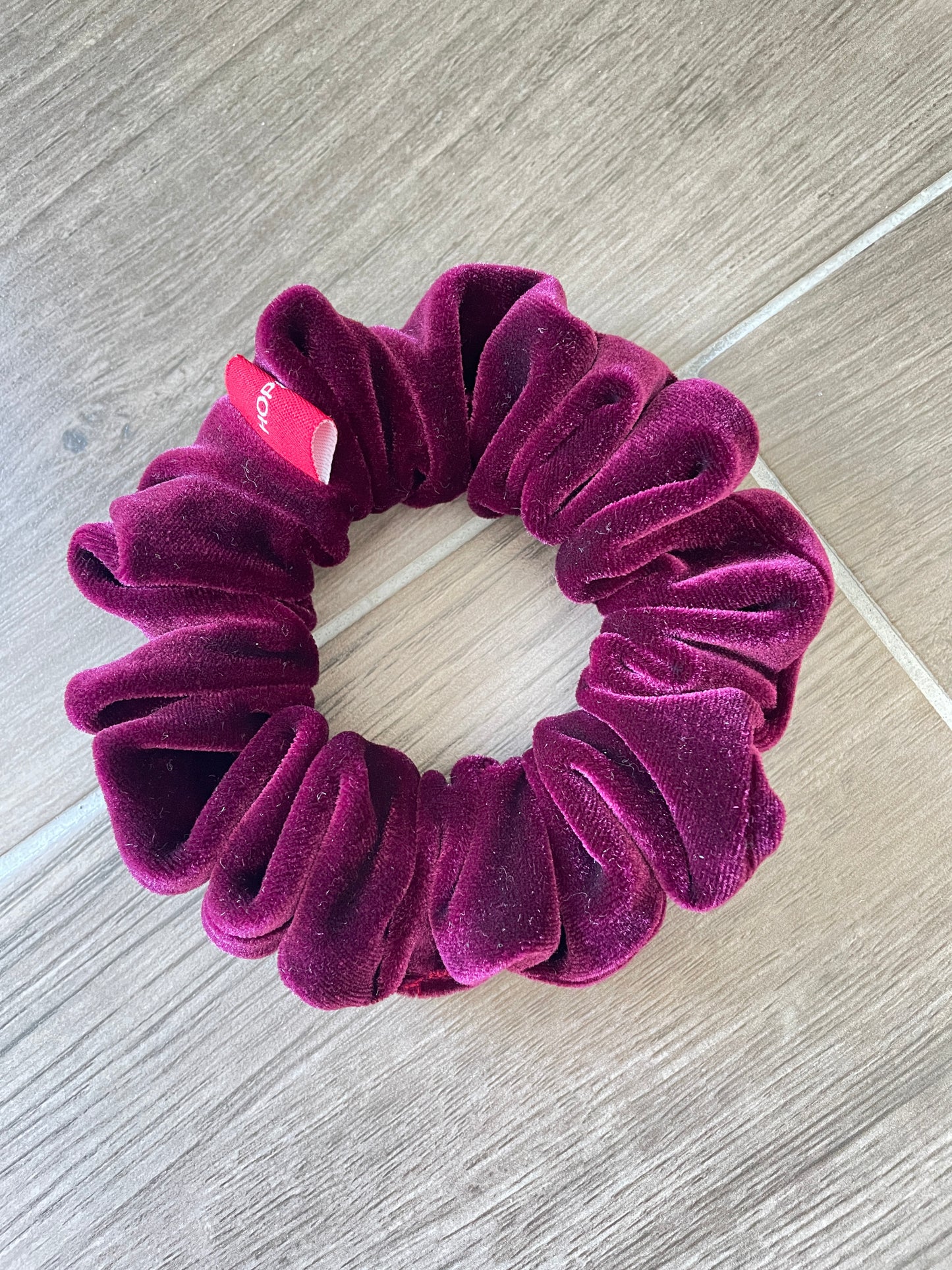 奢華絨紫紅色髮圈 Luxe Velvet Purple red Scrunchie - M