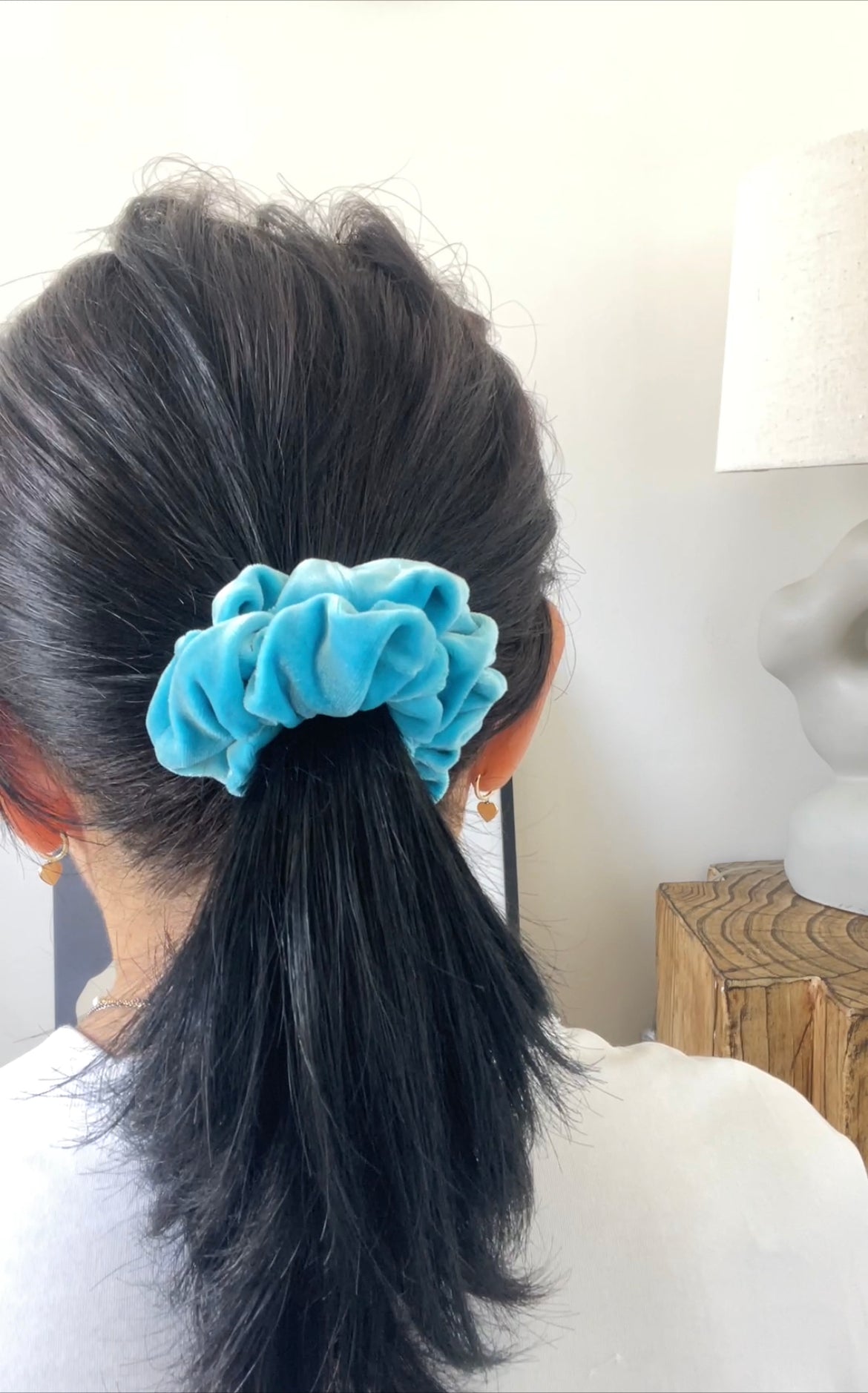 奢華絨水藍色髮圈 Luxe Velvet aqua blue Scrunchie - M